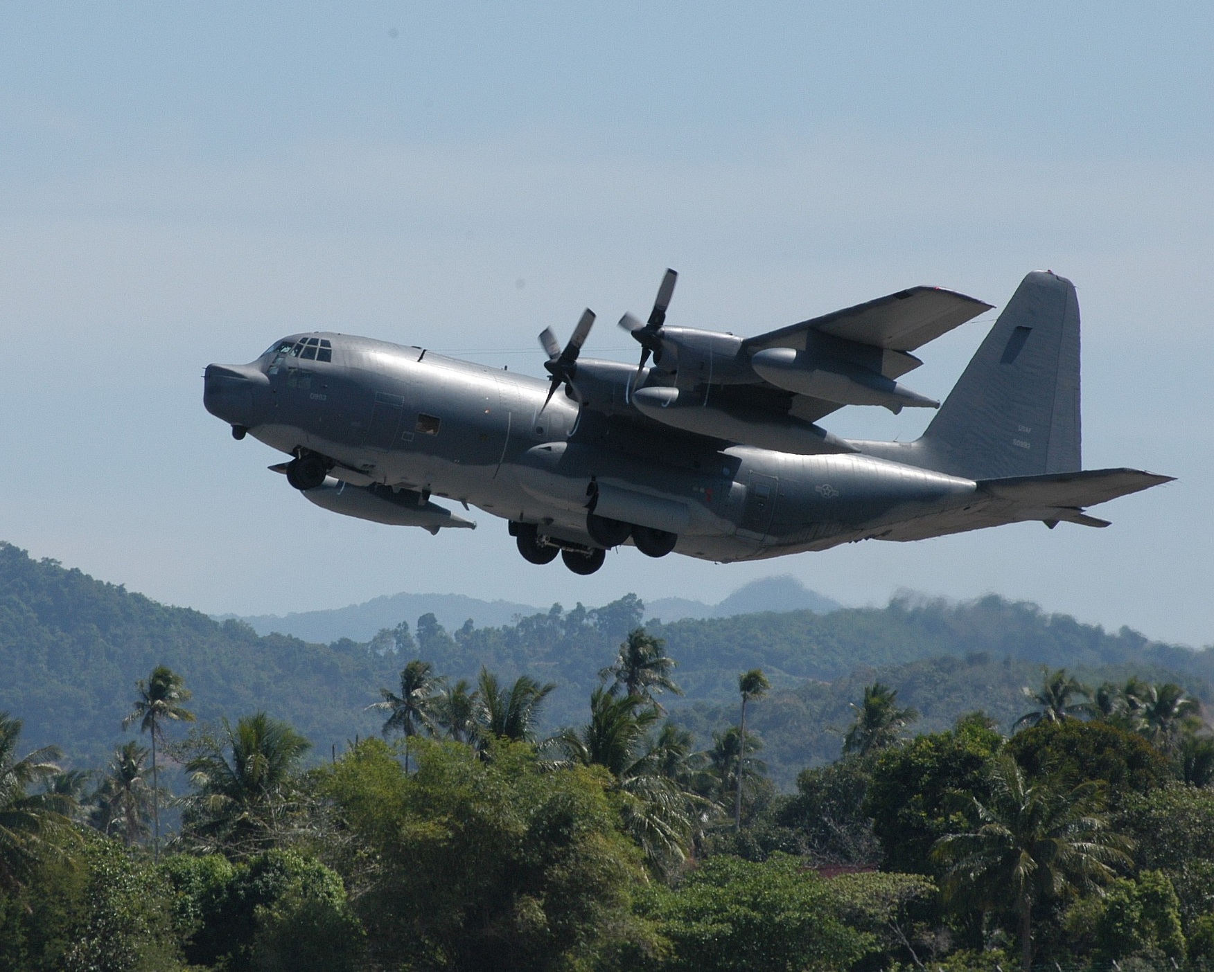 MC-130P_Combat_Shadow_on_humanitarian_mission.JPG