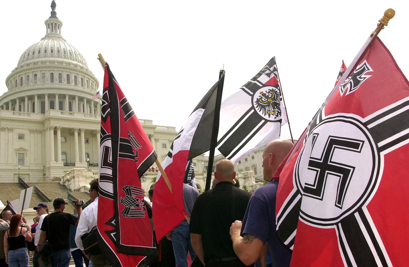 Members-of-the-neo-Nazi-National-Alliance-parade-US-Capitol-2002_proc.jpg