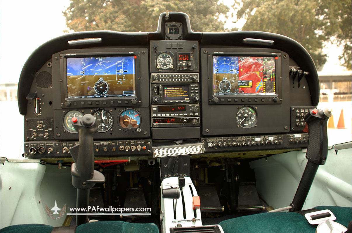 mfi-17_super_mushak_trainer_pakistan_air_force_03_cockpit_dyon_instrumentation.jpg
