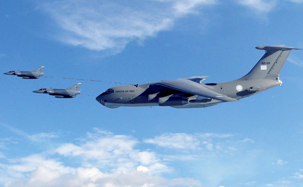 Mirage to Il-78.jpg