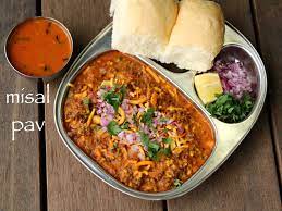 Misal pav.jpeg