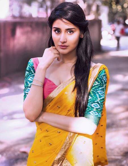 monica-sharma-in-saree.jpg