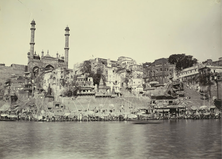 Mosque-at-panchaganga-Ghat---Benares-(Varanasi)-1905.jpg
