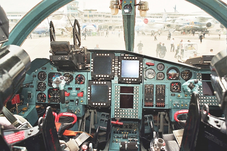 NAPO-Su-34-Demonstrator-Cockpit-1S.jpg