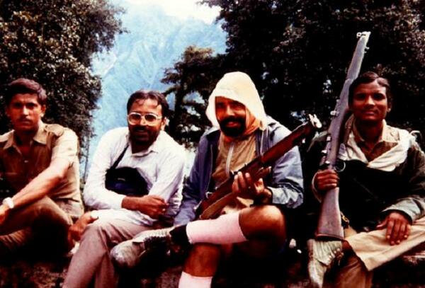 Narendra Modi holding  Rifle  on Trip to Mount Kailash.jpg