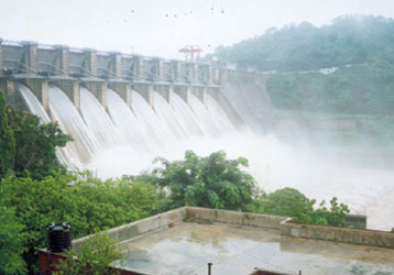 narmada_river_ttd_waterfalls_at_narmada dam.jpg