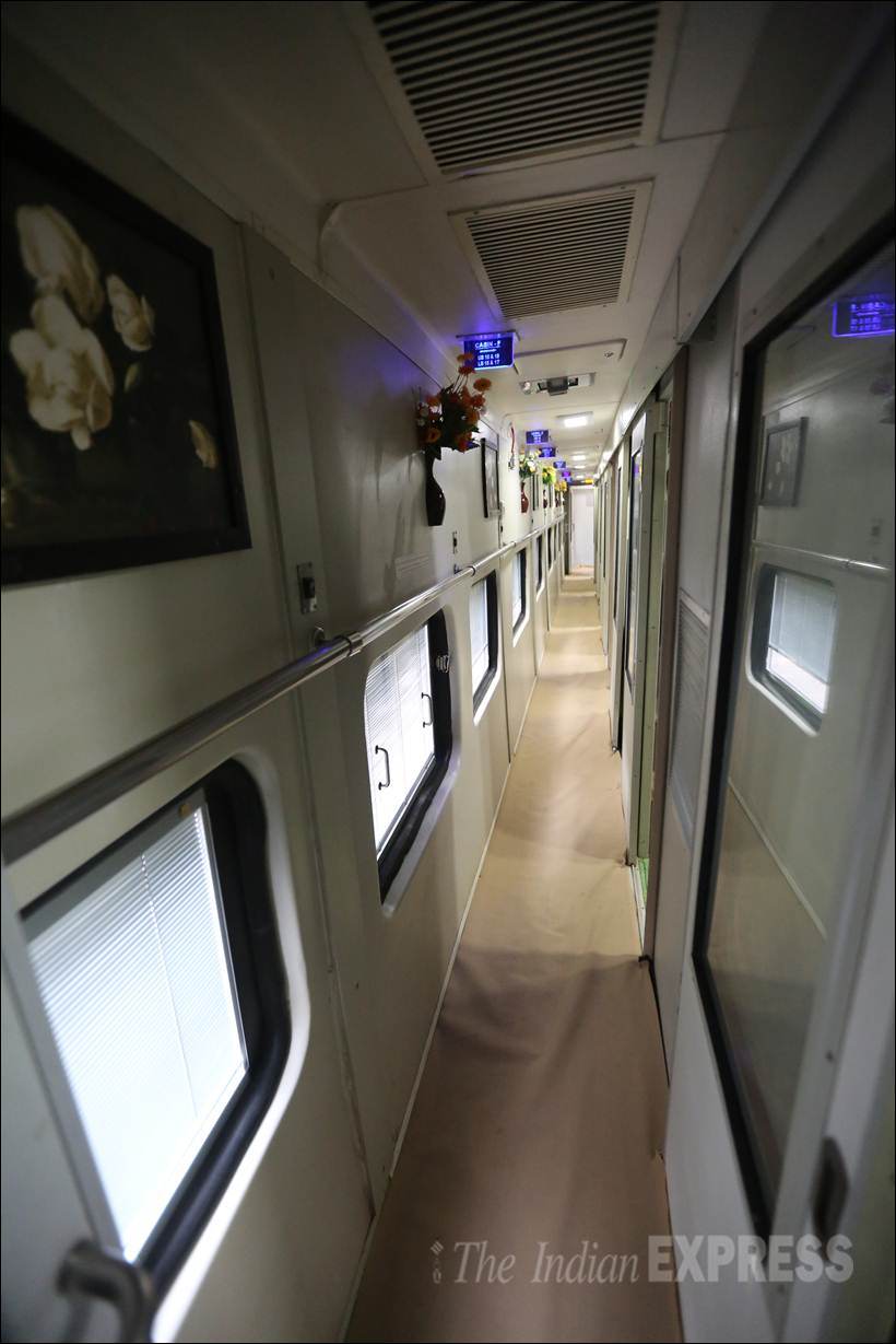 new-railway-coaches-11.jpg