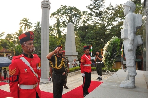 Newswala-i-Chief_Army_Staff_General_Bikram_Singh_IPKF_War_Memorial_Colombo.jpg