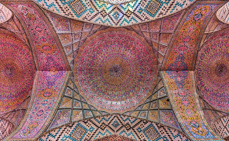 نمای-درونی-از-سقف-مسجد-نصیر-الملک.jpg