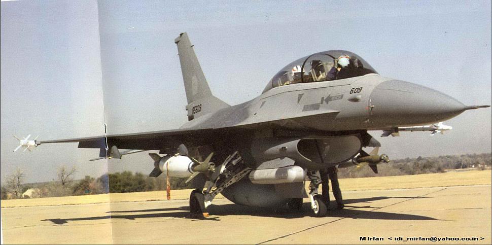 PAF F-16B block 15 #85609.jpg