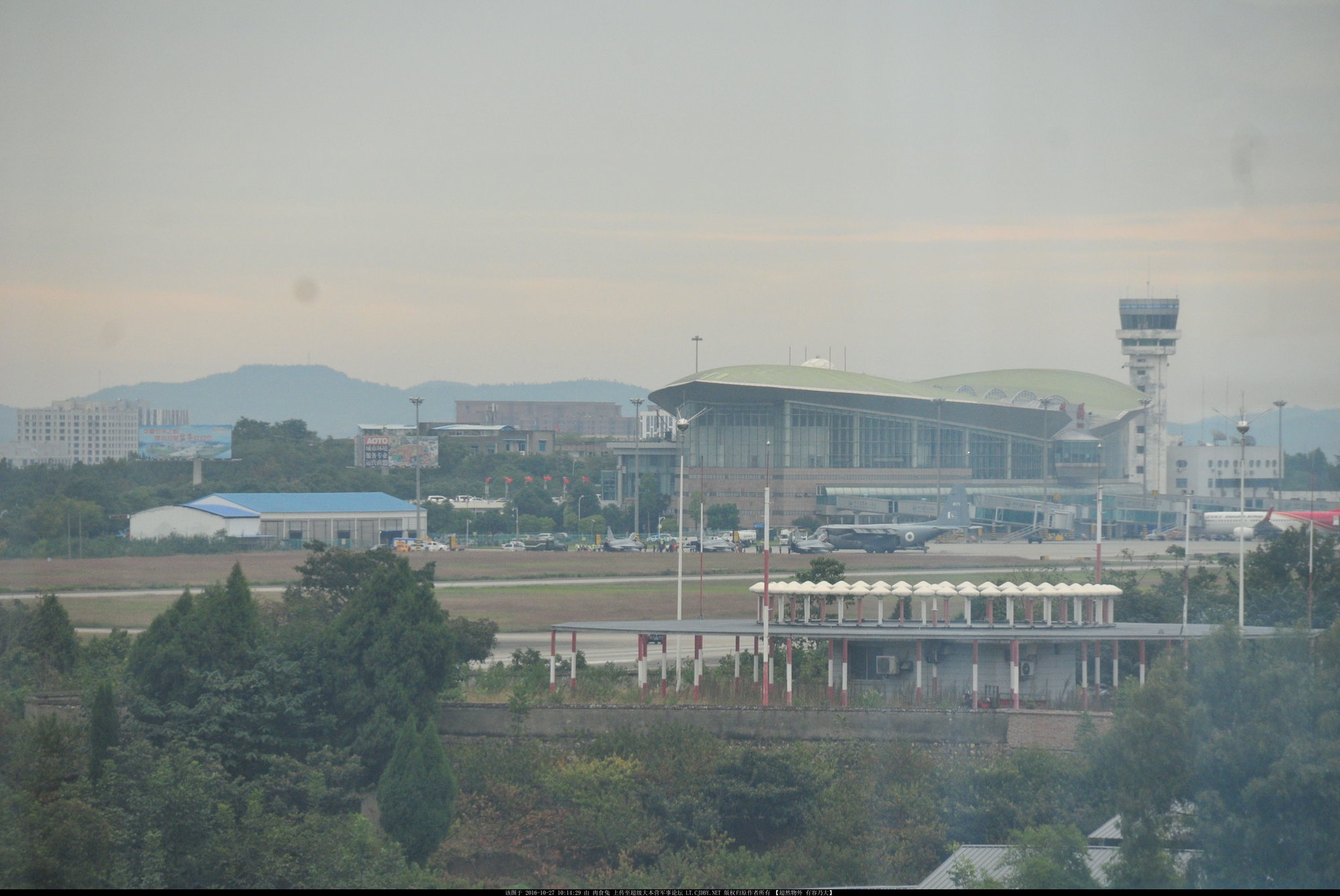 PAF JF-17 3x for Zhuhai at  Mianyang Nanjiao airport - 27.10.16 - 1.jpg