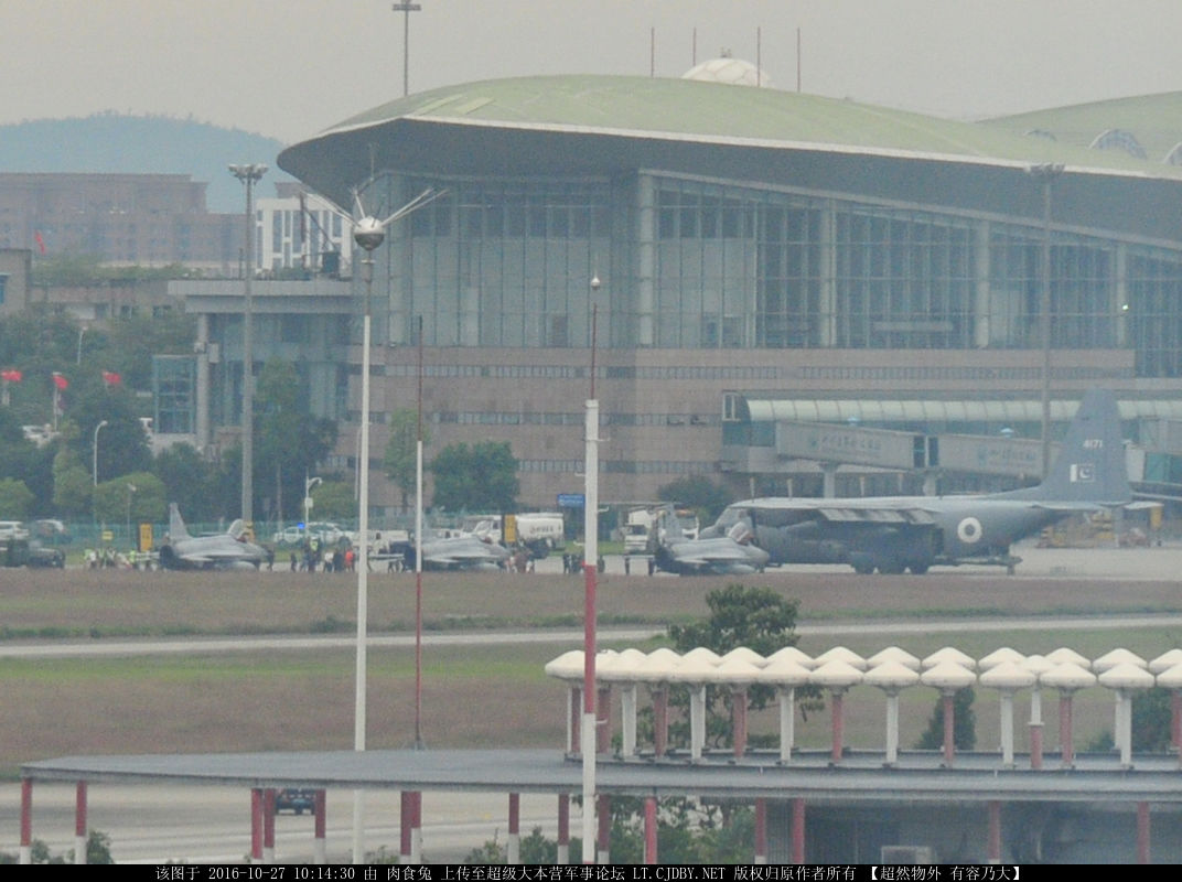 PAF JF-17 3x for Zhuhai at  Mianyang Nanjiao airport - 27.10.16 - 2.jpg