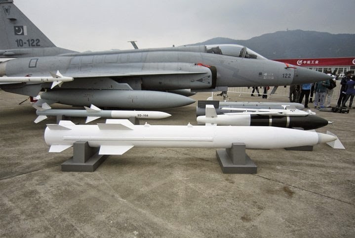 Pakistan Air Force JF-17 fighter with CM-400AKG supersonic ground missiles 4.jpg