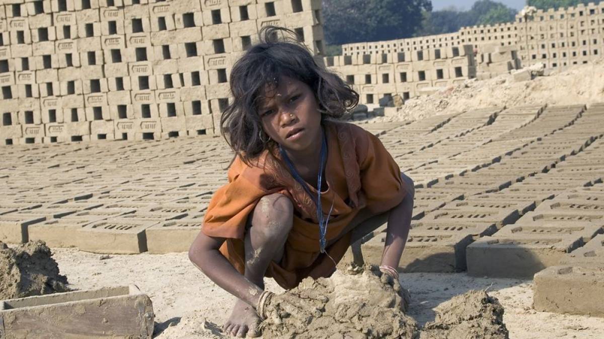 pakistan-among-worst-10-countries-of-the-world-in-modern-slavery-global-index-1532080626-6249.jpg