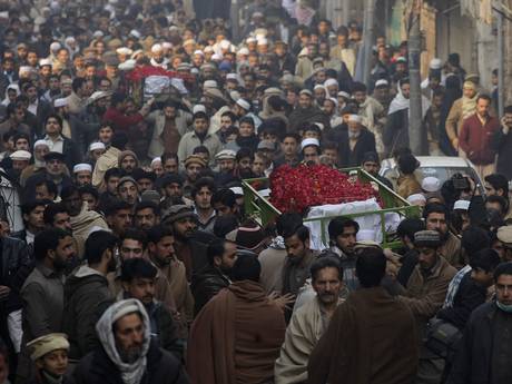 peshawar-funeral4[1].jpg