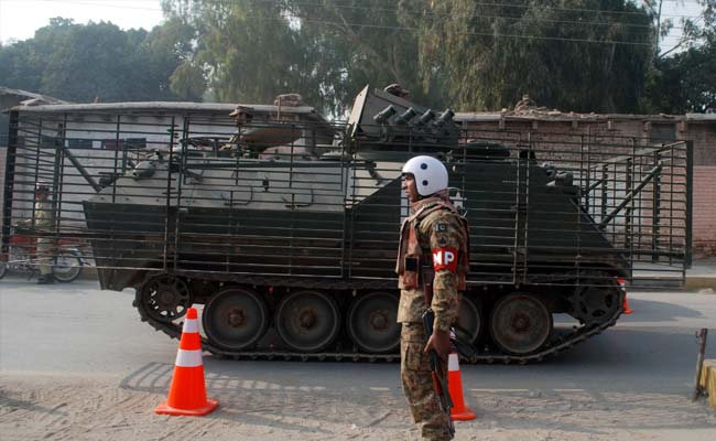 Peshawar_pak_military_Reuters_650.jpg
