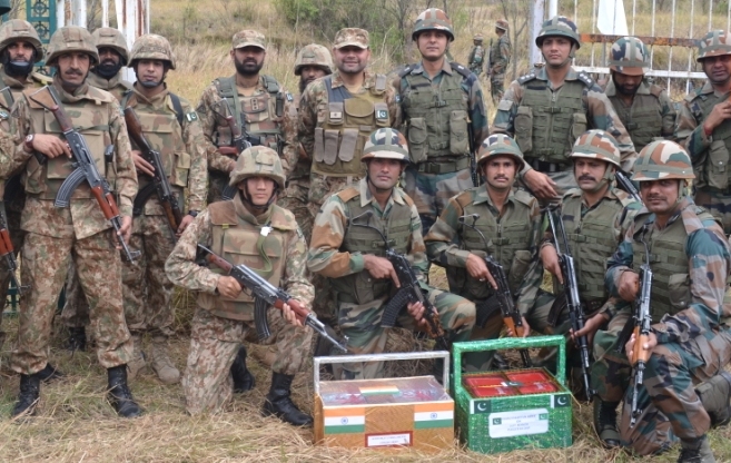 Photo of India and Pakistan Army Exchange Sweets to Commemorate Pakistan Day 2016 (4)(1).jpg