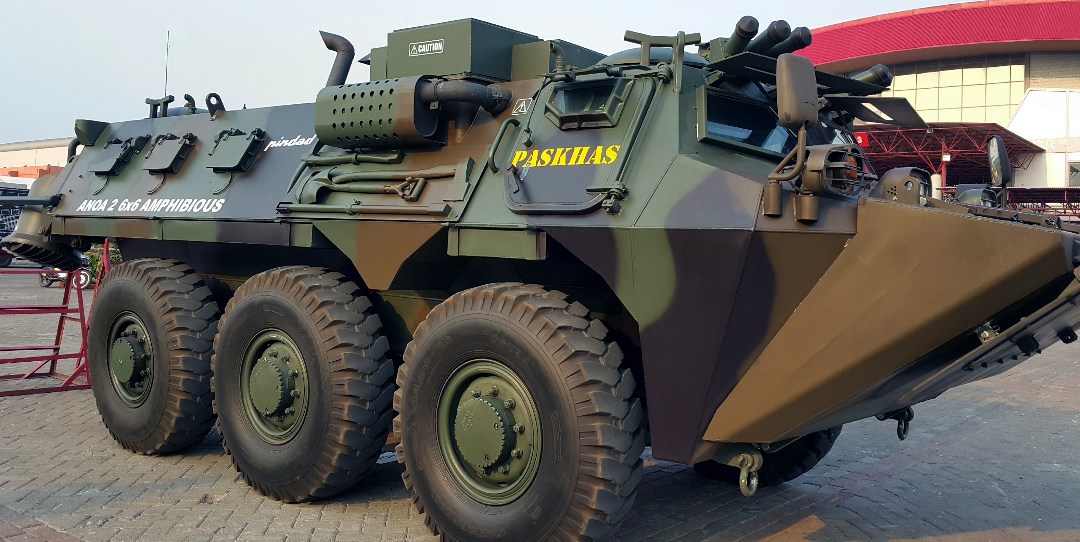 pindad-6x6-amfib2.jpg