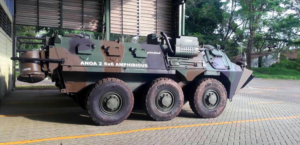 pindad-anoa-amfibi.jpg