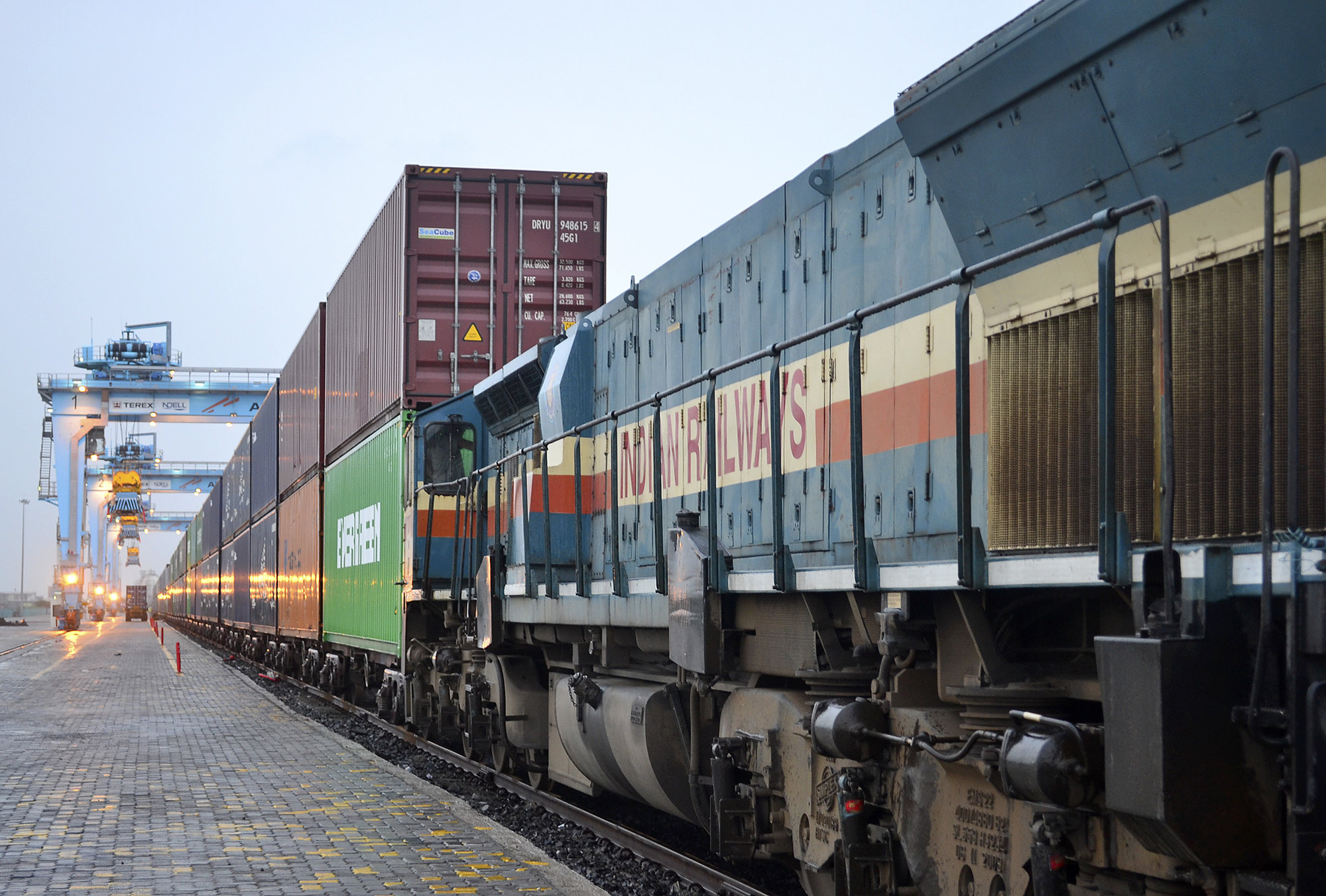 Pipavav_train_india_APM_Terminals.jpg