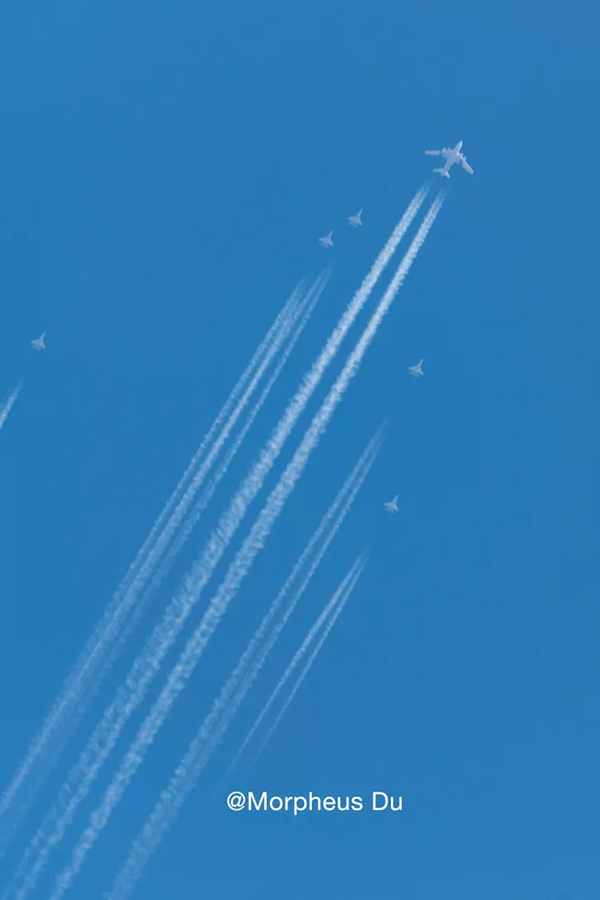 PLAAF Su-35 delivery - 20111201.jpg