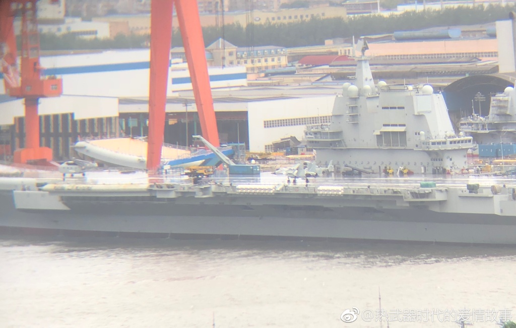 PLN Type 002 carrier - 20180820 - 1.jpg
