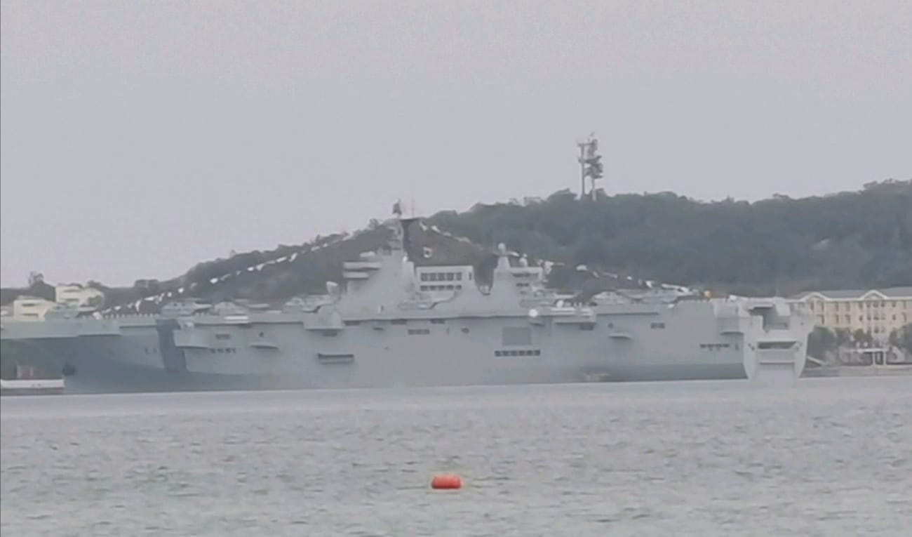 PLN Type 075 LHD - 20210423 + Z-8CJ.jpg