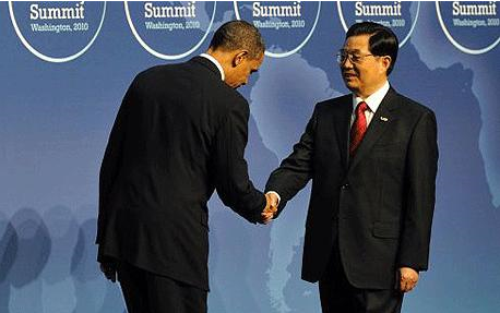 president-obama-bows-to-hu-jin-tao.png
