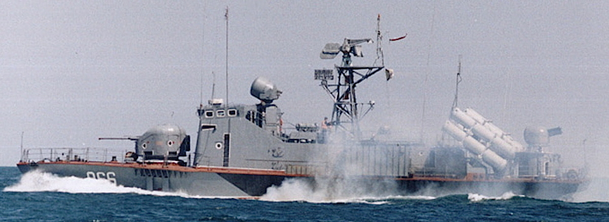 Project 206.6 with  KH-35 missiles, in two quad launchers .jpg