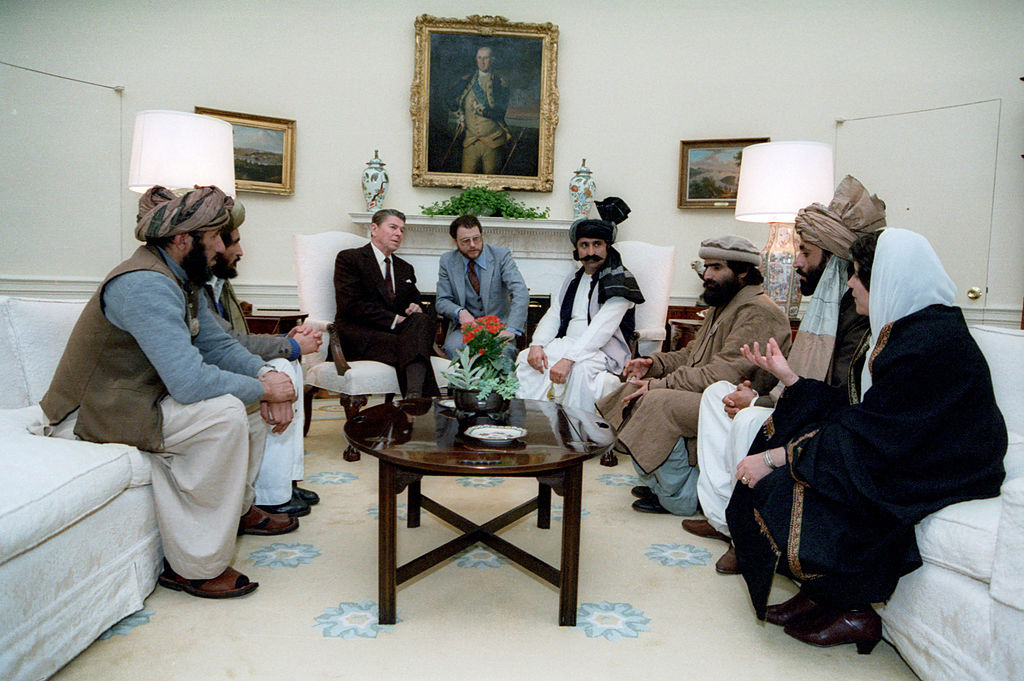 Reagan_sitting_with_people_from_the_Afghanistan-in_February_1983.jpg