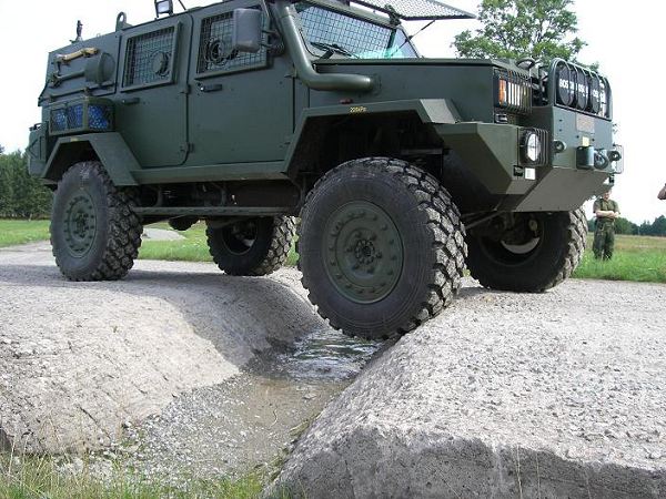 RG32M_wheeled_armoured_vehicle_South_Africa_African_army_BAE_Systems_009.jpg