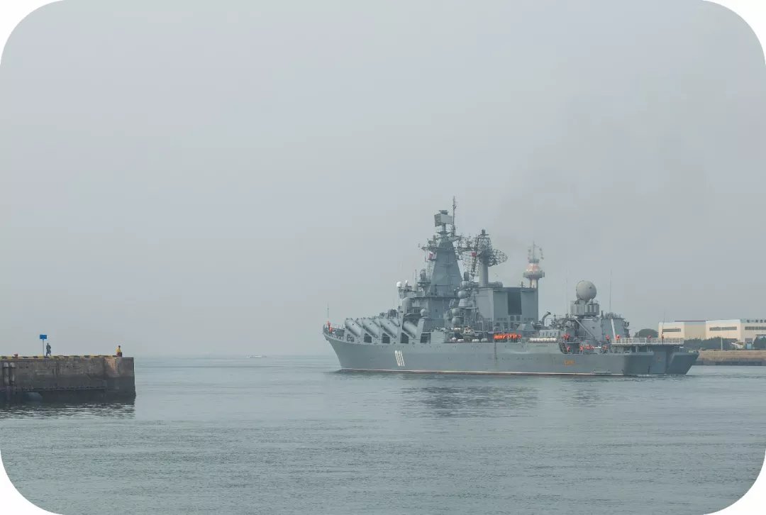 Russian flotilla at Qingdao port in late Oct 2018 01.jpeg