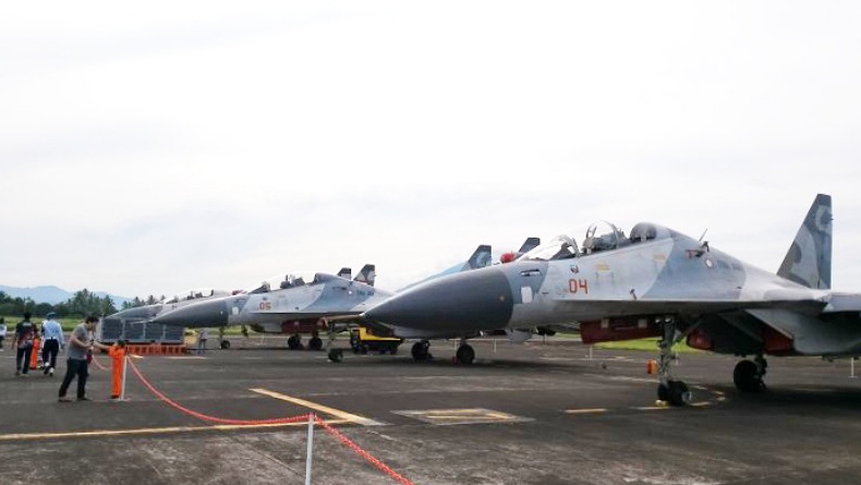 sam ratulangi  airbase-sukhoi-6.jpg