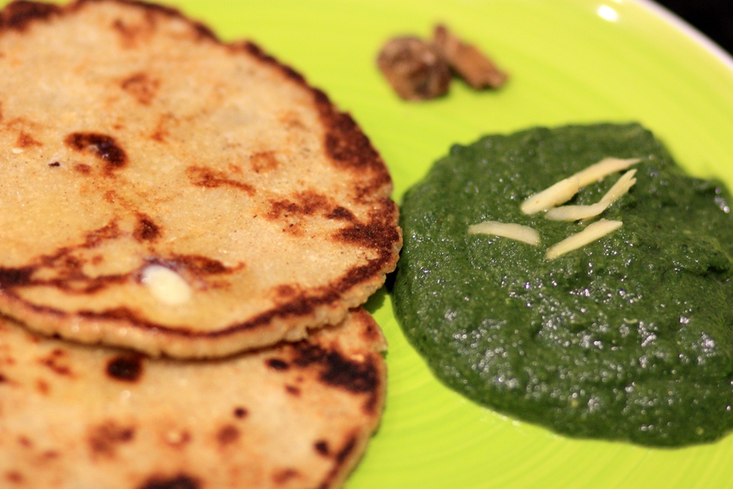 Sarson-ka-saag-and-makki-ki-roti.jpg