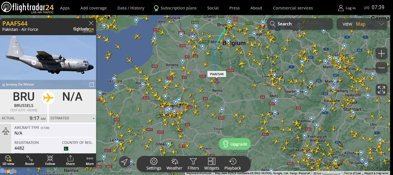 Screenshot 2023-04-08 at 10-39-48 Live Flight Tracker - Real-Time Flight Tracker Map Flightrad...png