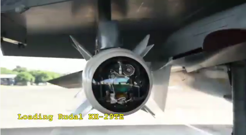 Screenshot_2021-04-20 SUKHOI SU-30MK2 TNI AU SUKSES UJI RUDAL Kh-29TE(3).png