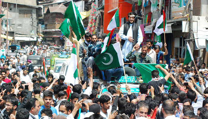 Separatist-Leader-Shabir-Shah-Arrested-For-Waving-Pakistani-Flags-In-Kashmir.jpg