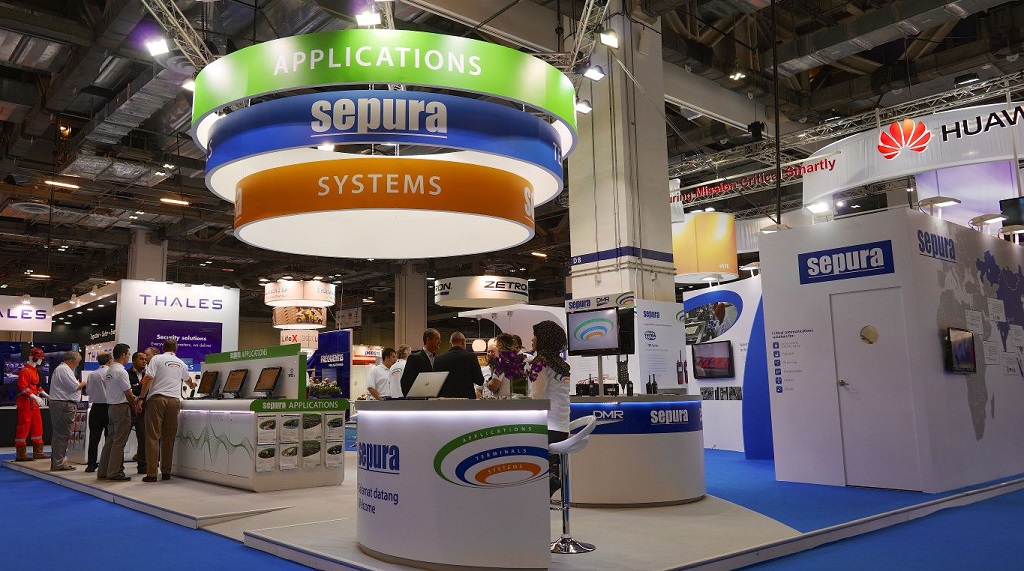 sepura-ccw-stand-2-cropped_and_small_8272878e.jpg