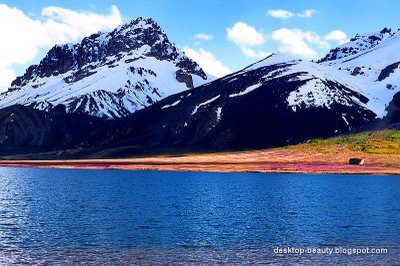 shimshal lake.jpg