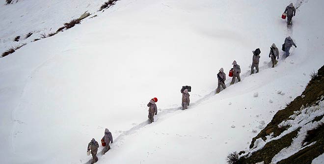 siachen_avalanche_ap_1_660.jpg