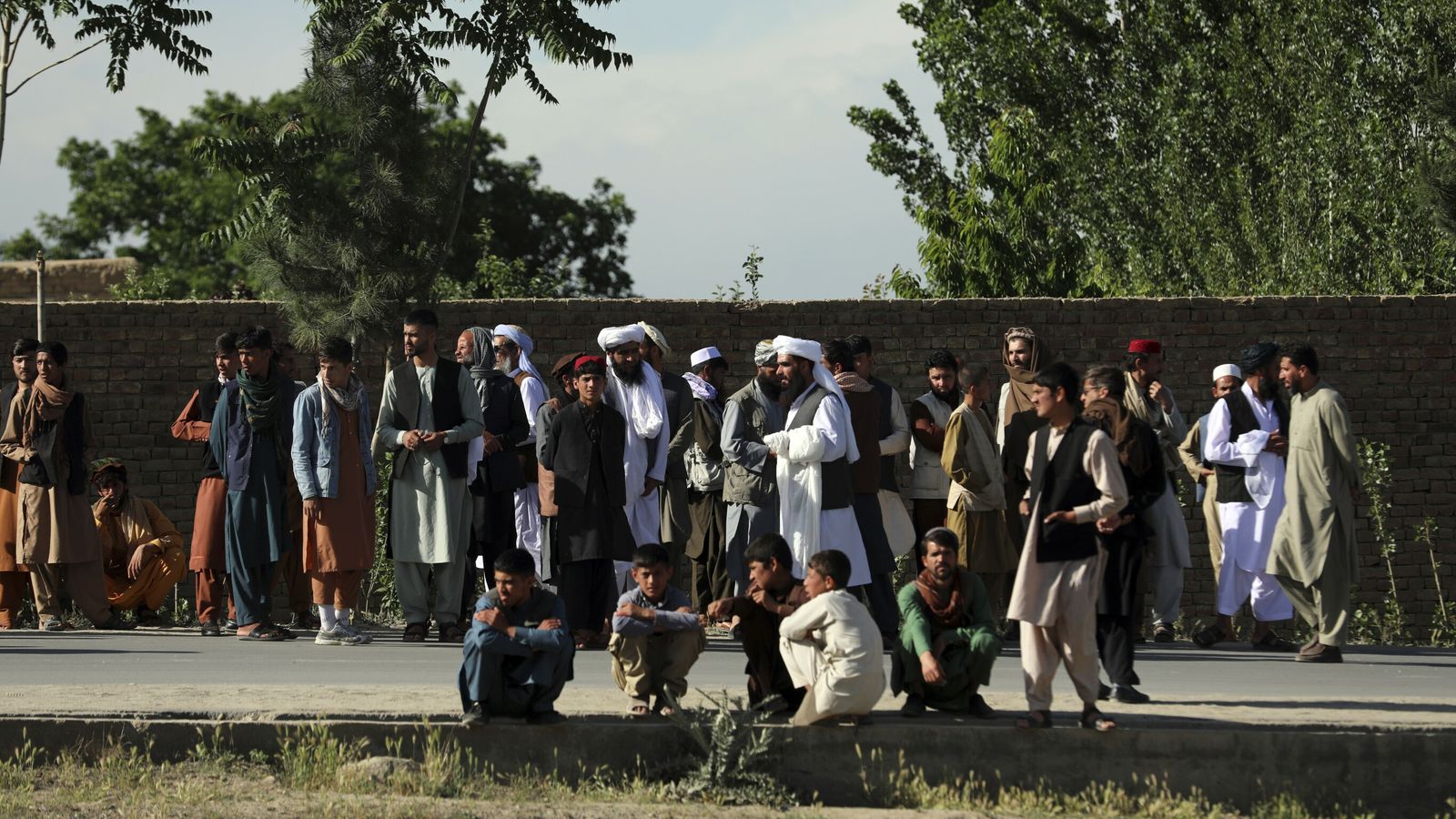 skynews-afghanistan-kabul-bomb_5381722.jpg