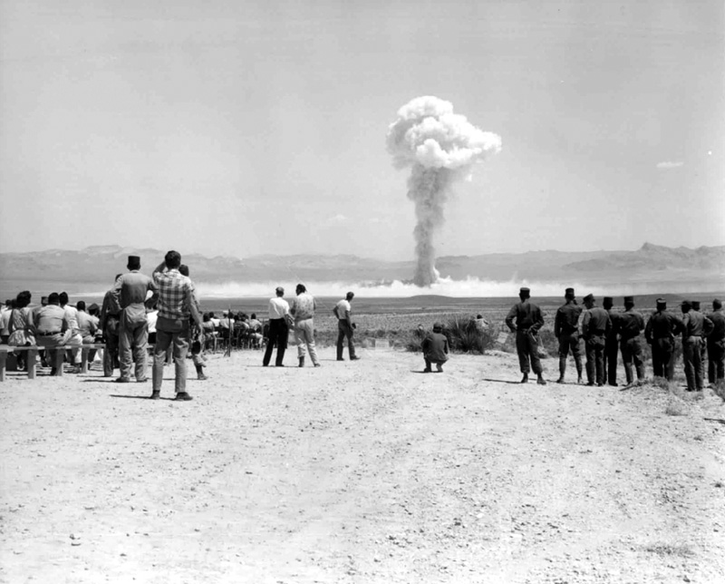 Small_Boy_nuclear_test_1962.jpg