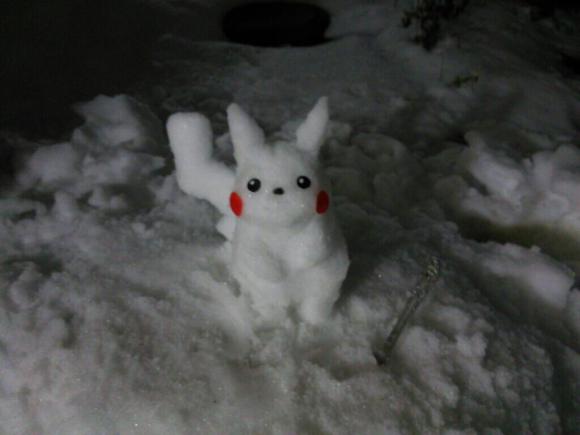 snow-pikachu2.jpg