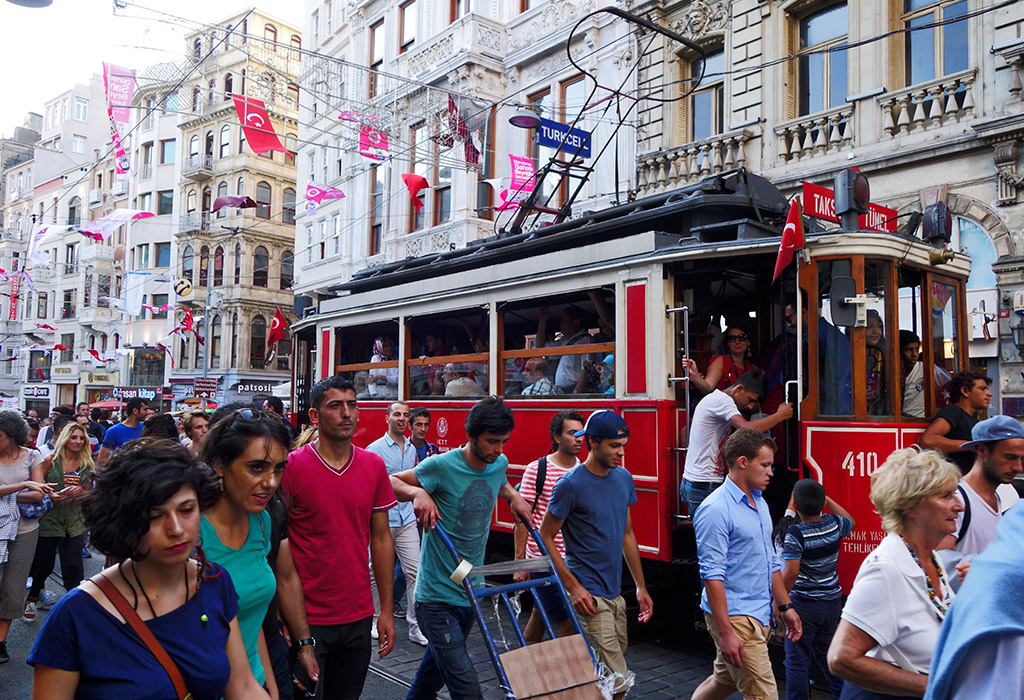 starting-with-a-istanbul-street.jpg