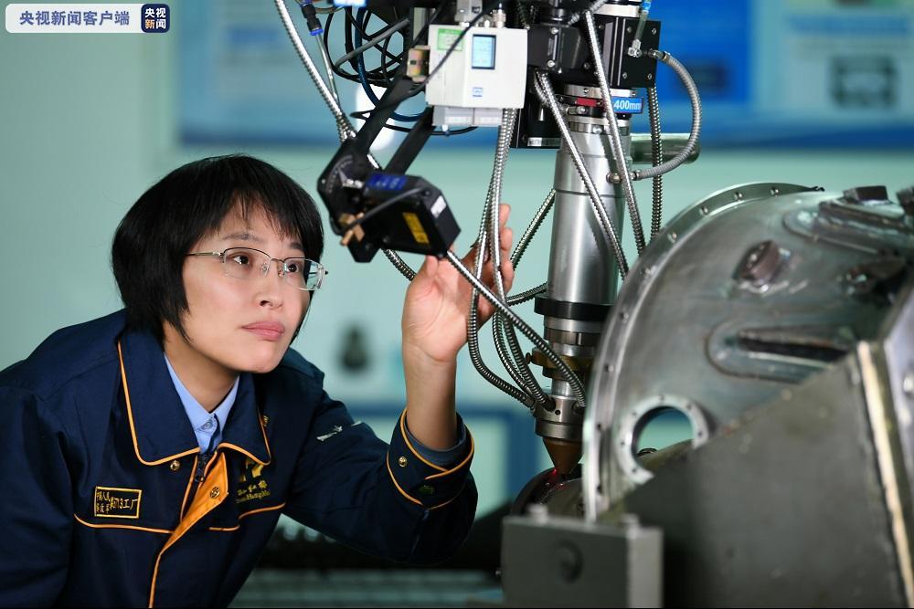 Sun Hongmei 孙红梅, chief expert in the welding of aviation repair systems.jpg