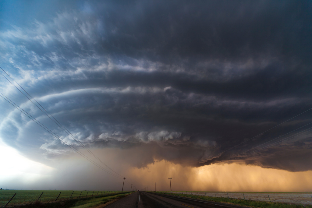 supercell-thunderstorm-near-panhandle-oklahoma.jpg