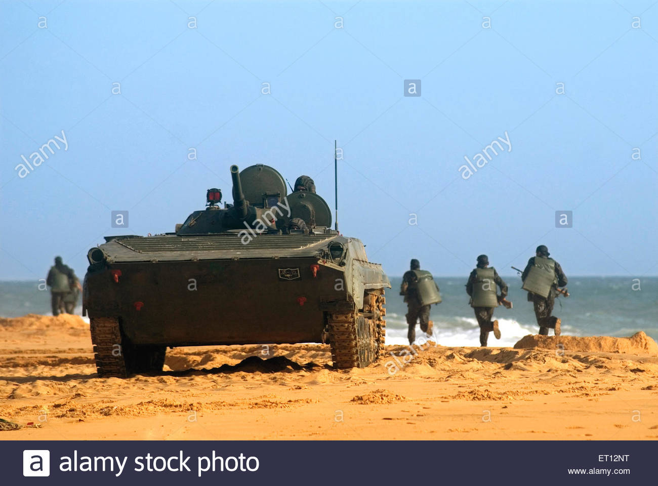 tank-and-army-in-action-beach-landing-operations-during-army-day-at-ET12NT.jpg