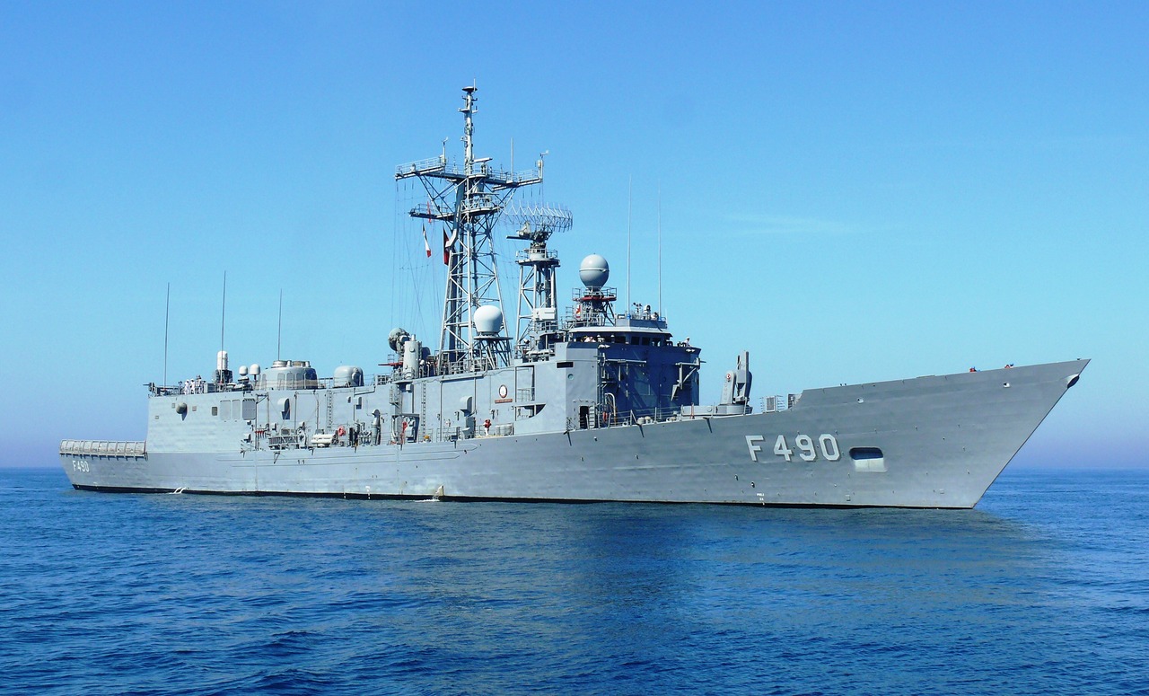 TCG_Gaziantep_(F-490)_in_Cartagena,_2010.jpg