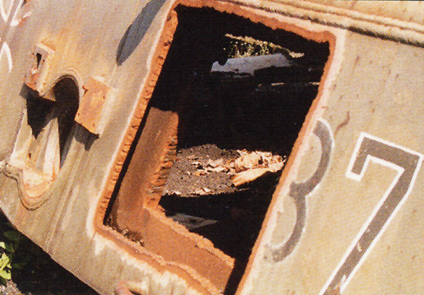 The cut-out section of a Leopard 1 turret side wall shows the spaced armor.jpg