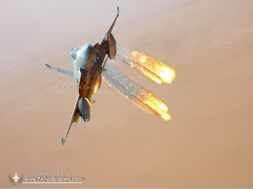 Thunder_Flares_26sqn.jpg